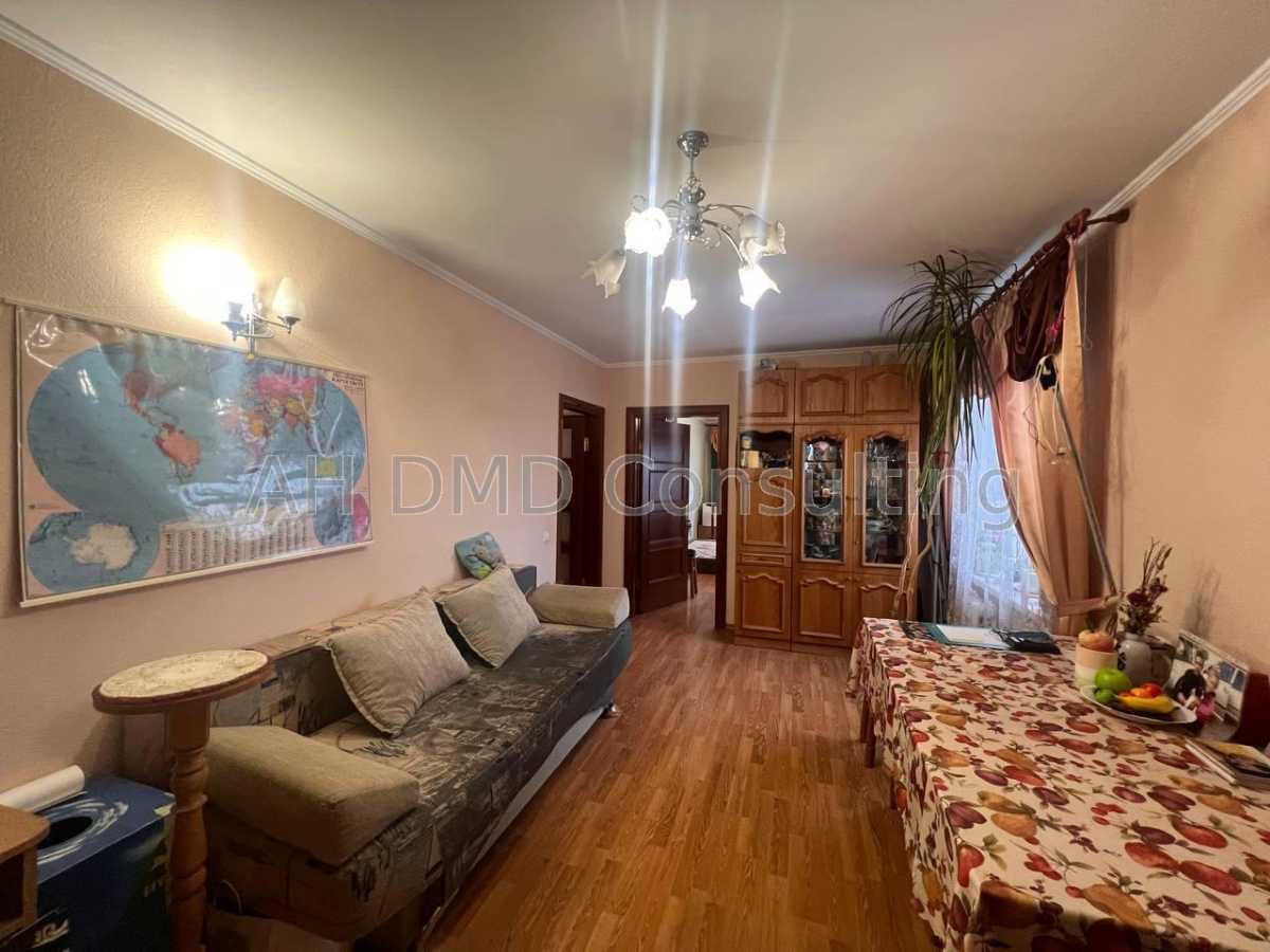 Продажа 4-комнатной квартиры 79 м², Анатолия Соловьяненко ул., 2/6