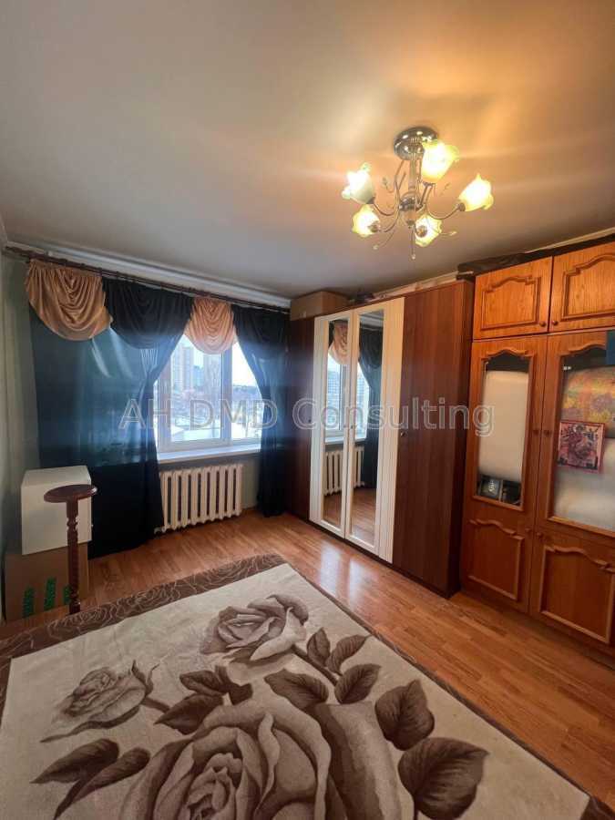 Продажа 4-комнатной квартиры 79 м², Анатолия Соловьяненко ул., 2/6