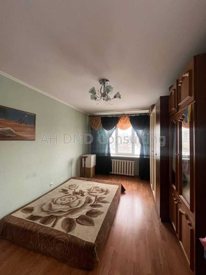 Продажа 4-комнатной квартиры 79 м², Анатолия Соловьяненко ул., 2/6