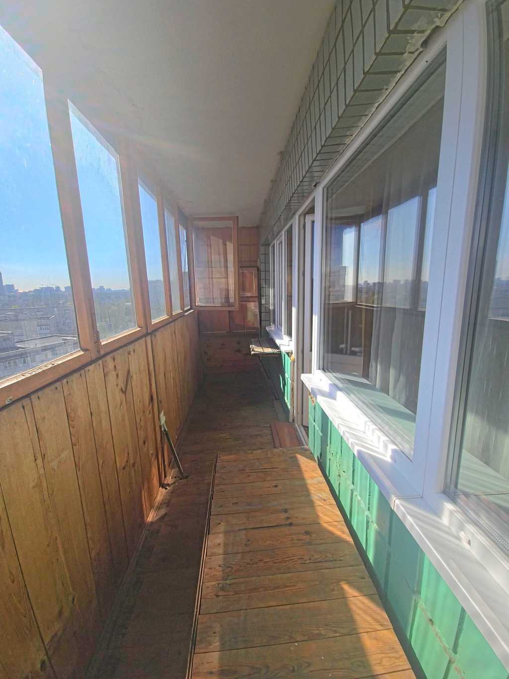 Продаж 1-кімнатної квартири 39.5 м², Русанівська наб., 18