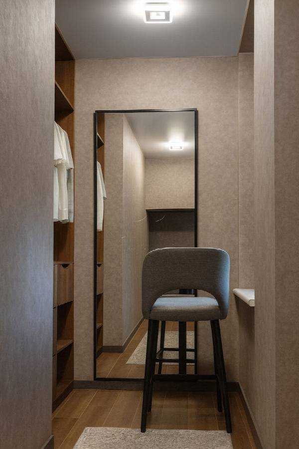 Продаж 3-кімнатної квартири 144 м², Правди просп., 49