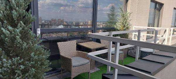 Продаж 3-кімнатної квартири 144 м², Правди просп., 49