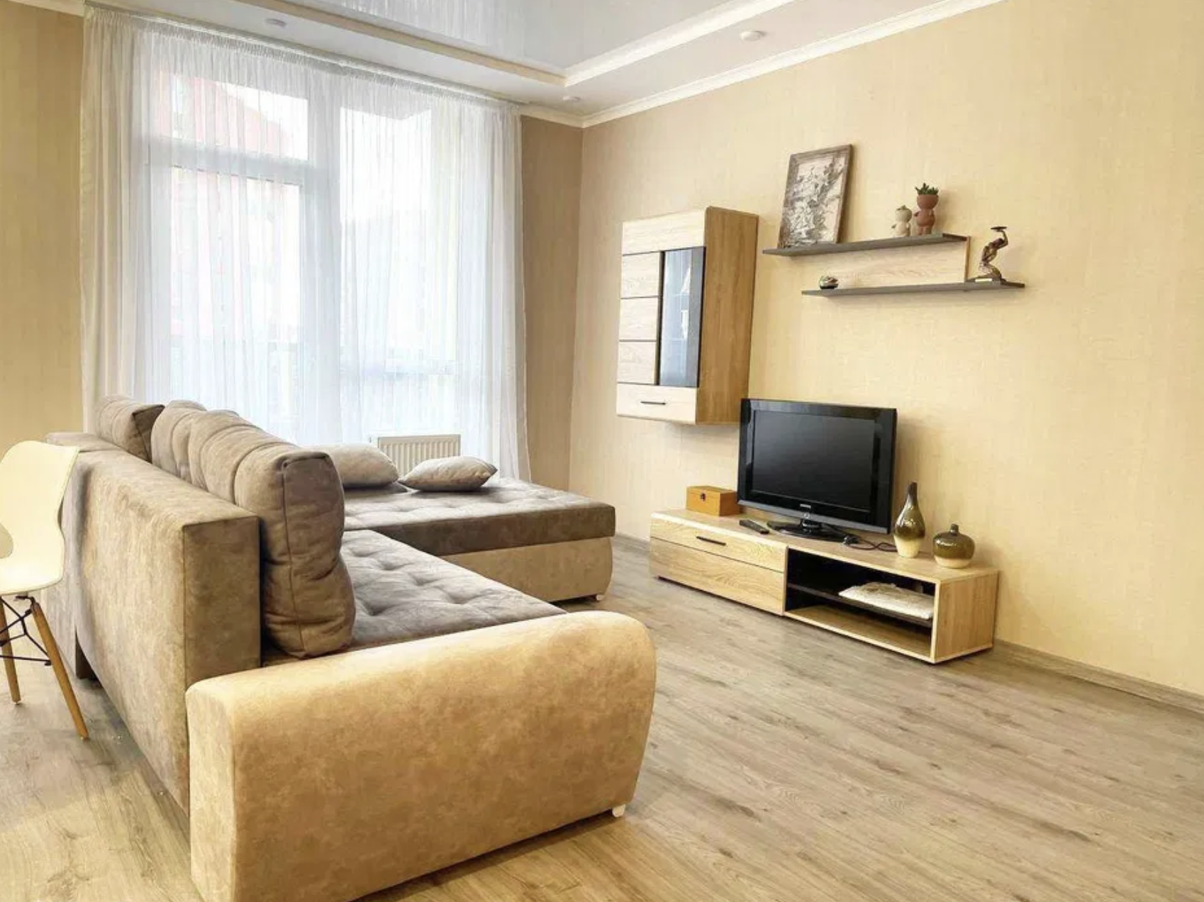 Продажа 3-комнатной квартиры 82 м², Поля ул.