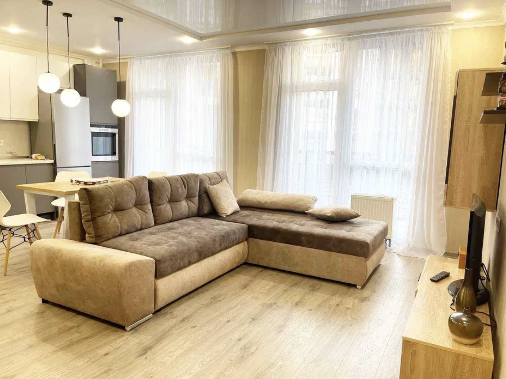 Продажа 3-комнатной квартиры 82 м², Поля ул.