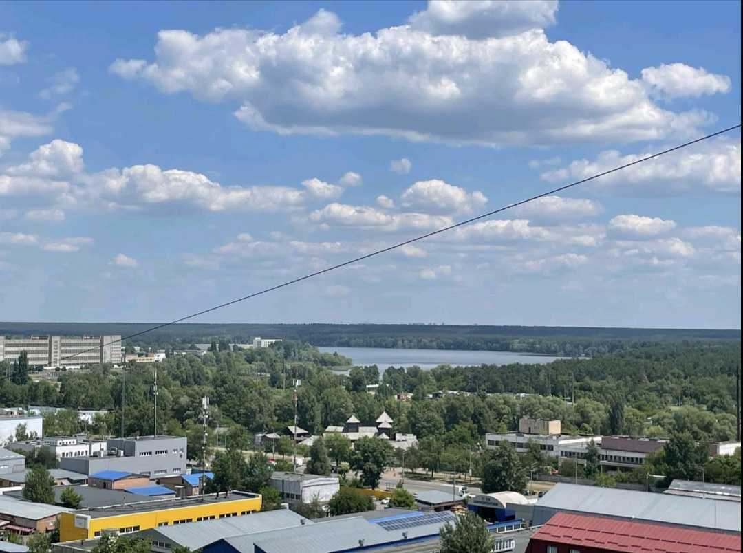 Продажа 3-комнатной квартиры 85 м², Николая Закревского ул., 33