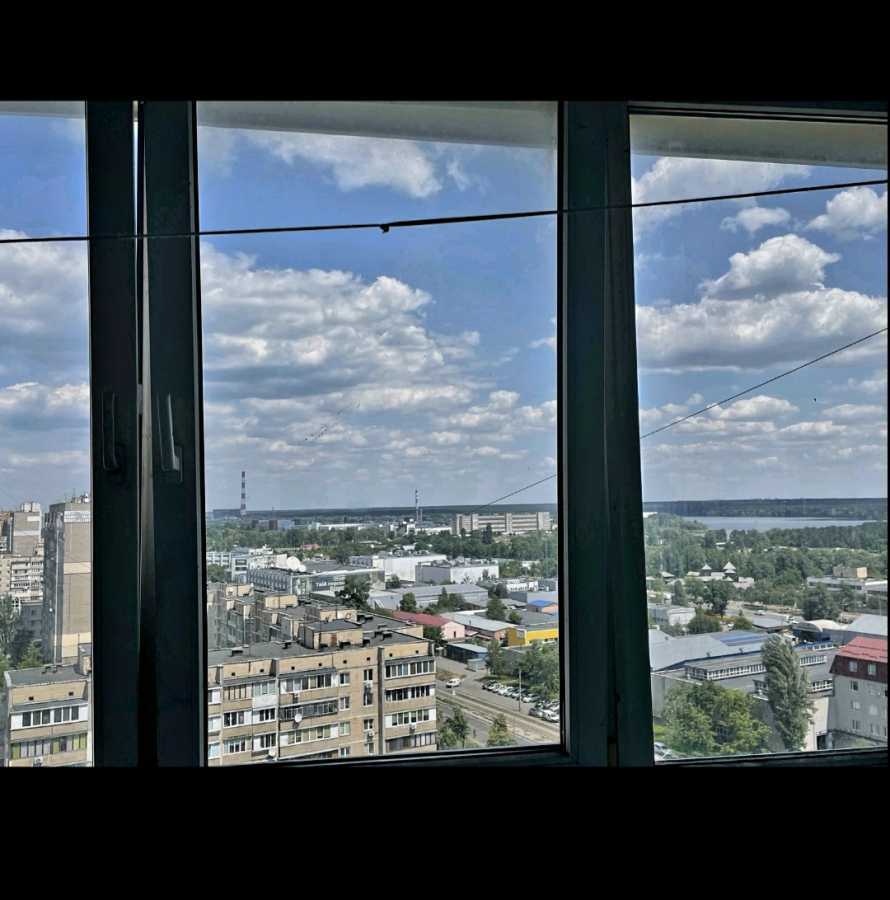 Продажа 3-комнатной квартиры 85 м², Николая Закревского ул., 33