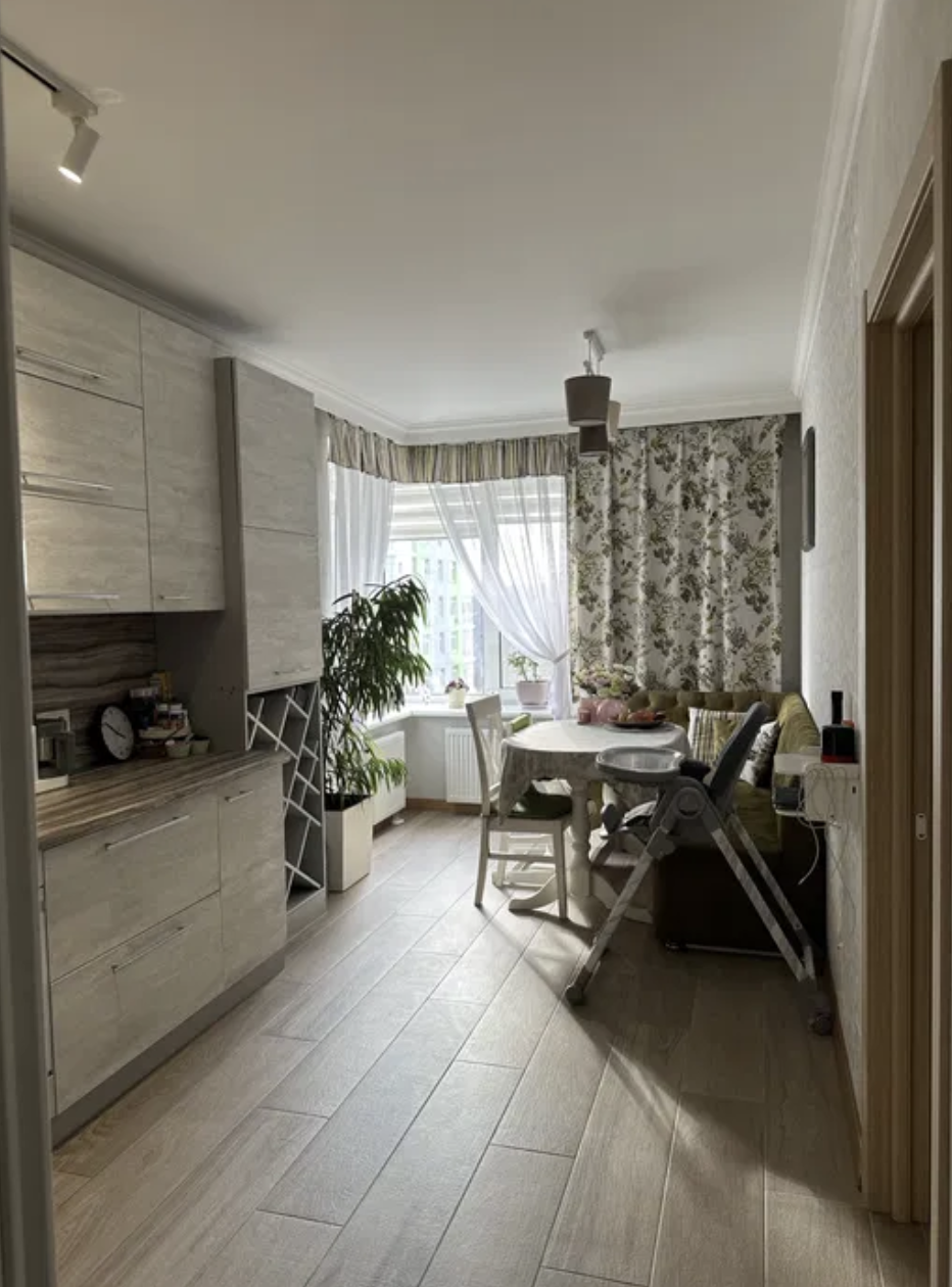 Продажа 2-комнатной квартиры 75000 м²