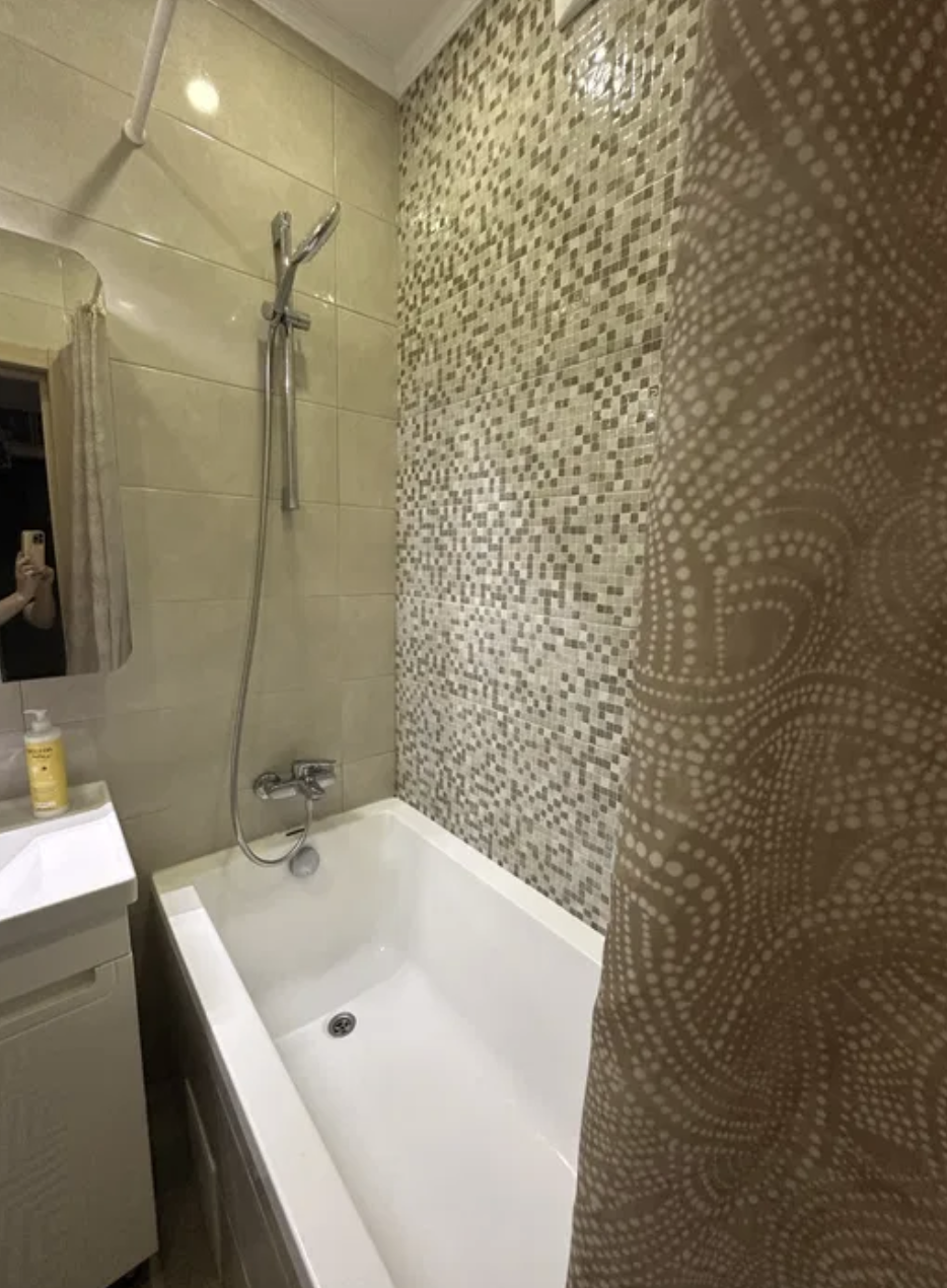 Продажа 2-комнатной квартиры 75000 м²