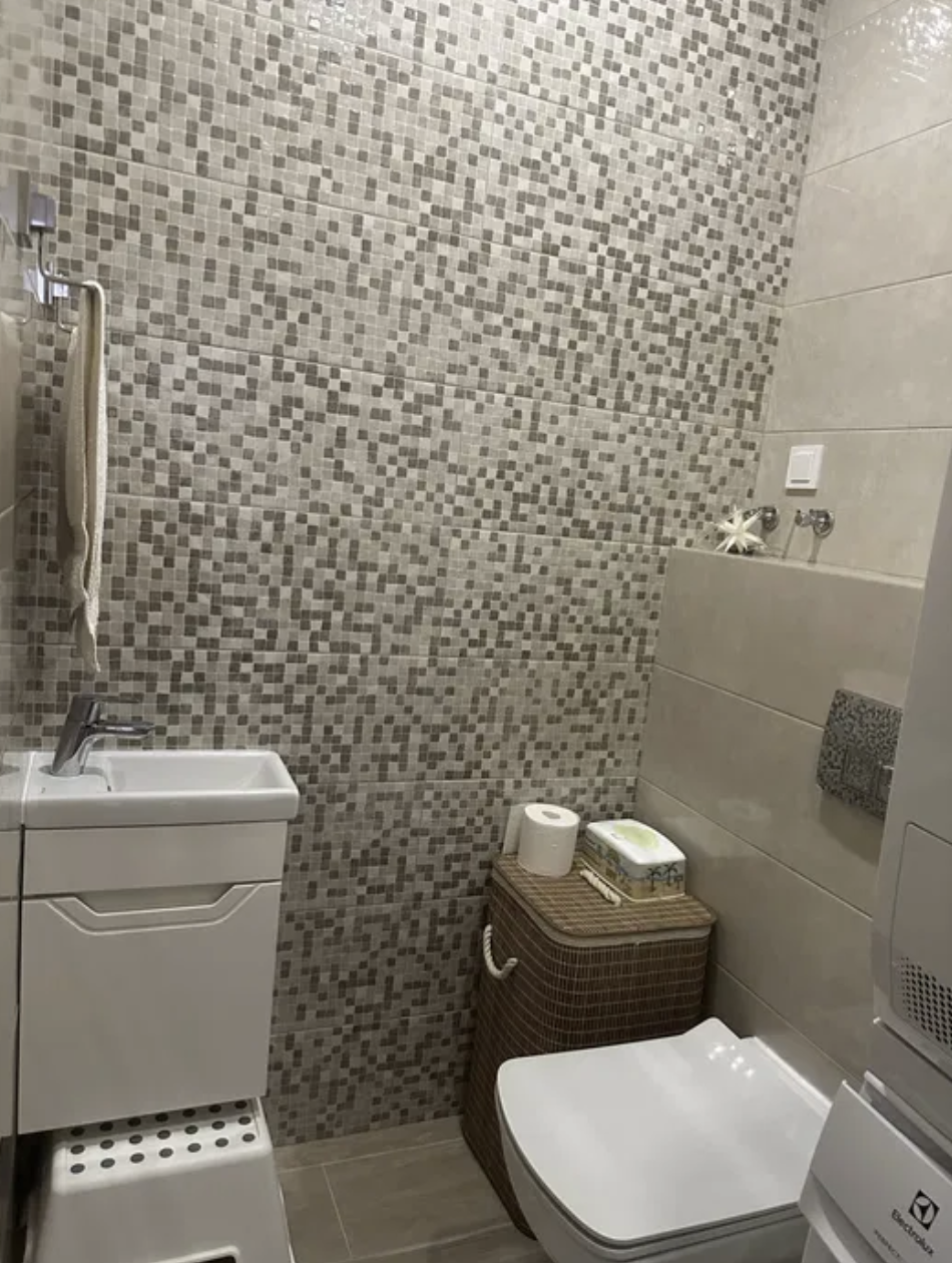 Продажа 2-комнатной квартиры 75000 м²