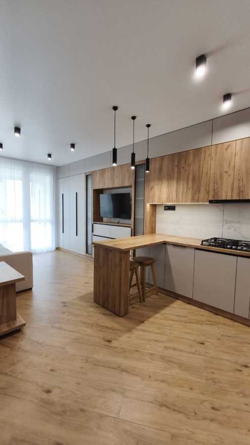 Аренда 1-комнатной квартиры 50 м², Угорская ул., 12