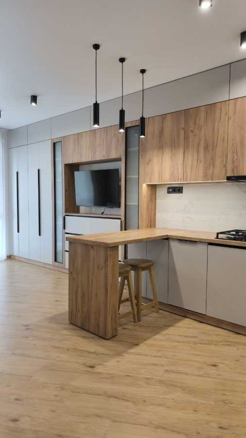 Аренда 1-комнатной квартиры 50 м², Угорская ул., 12