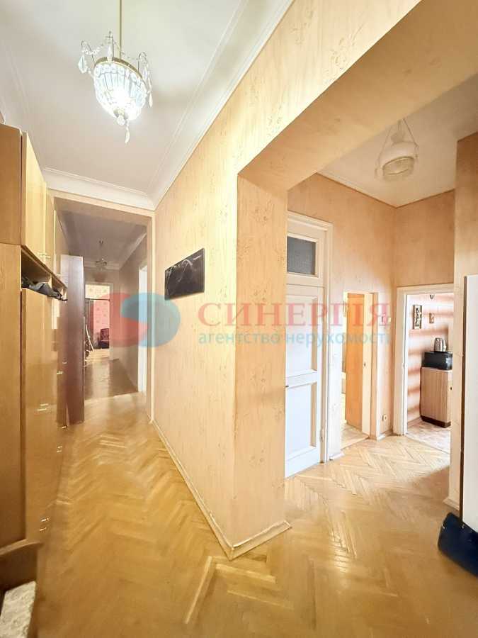 Продажа 2-комнатной квартиры 94 м², Институтская ул., 20/8
