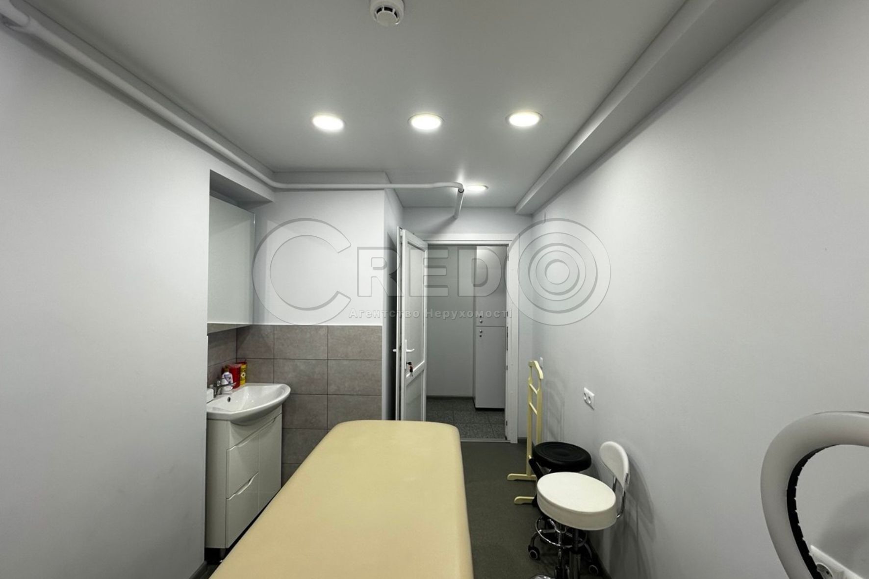 Продажа торгового помещения 47.2 м², Генерала Кузнецова ул.