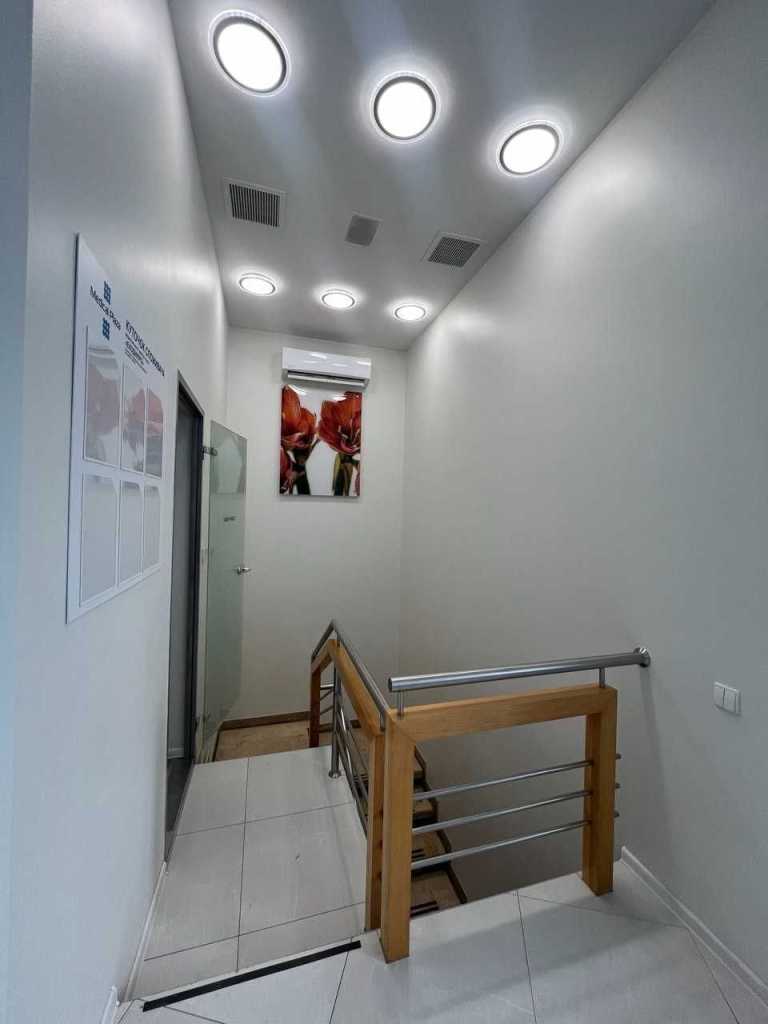 Аренда магазина 232.3 м², Кловский спуск, 12А