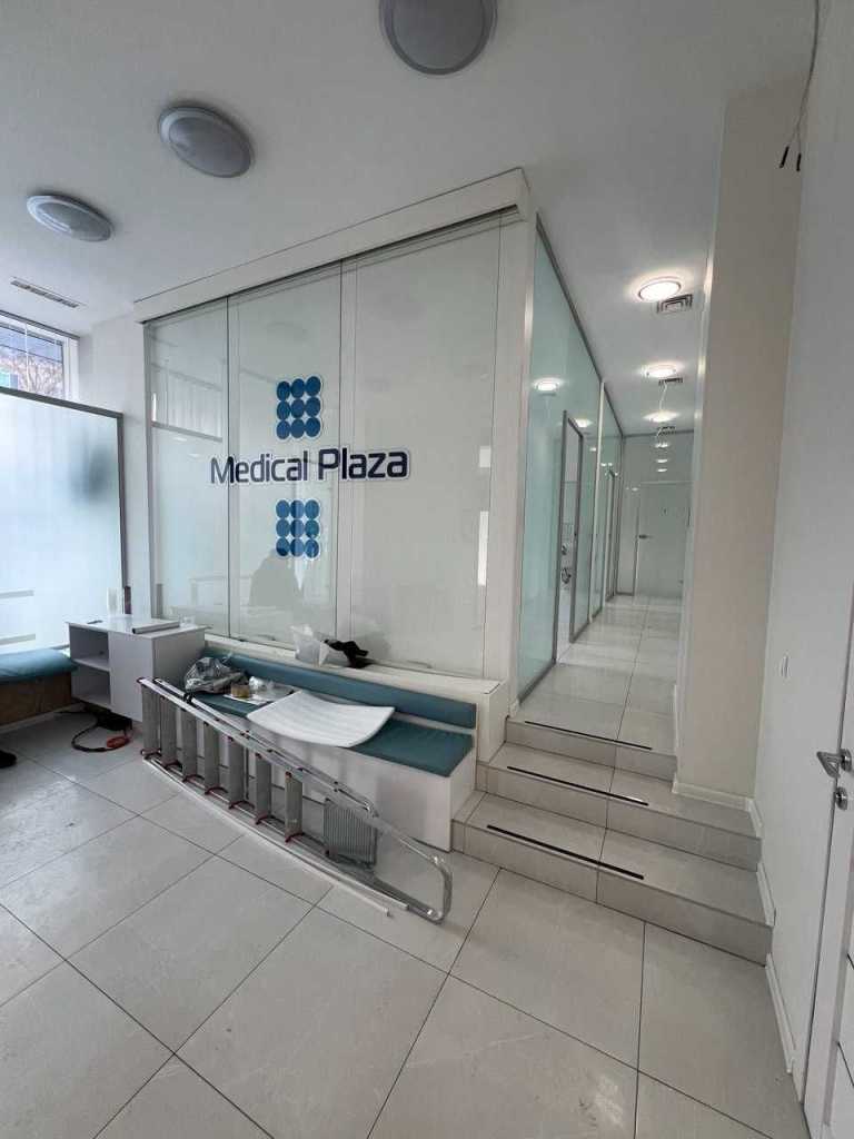 Аренда магазина 232.3 м², Кловский спуск, 12А