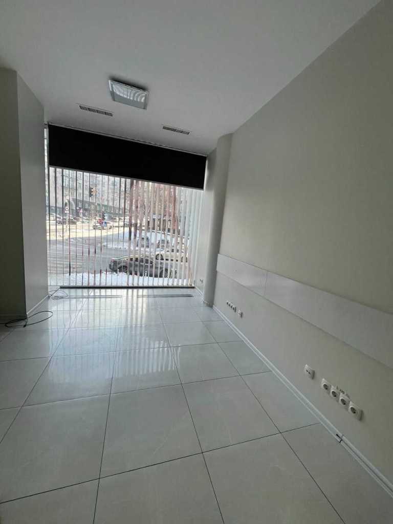 Аренда магазина 232.3 м², Кловский спуск, 12А