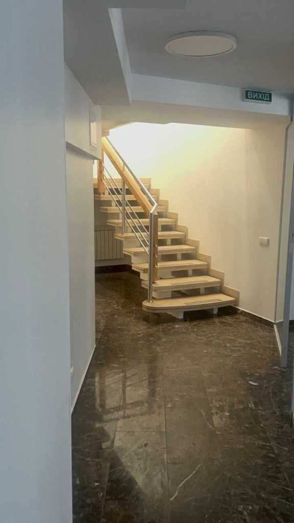 Аренда магазина 232.3 м², Кловский спуск, 12А