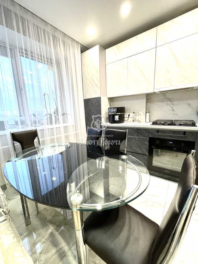 Продажа 1-комнатной квартиры 40.9 м², Вишневая ул., 27