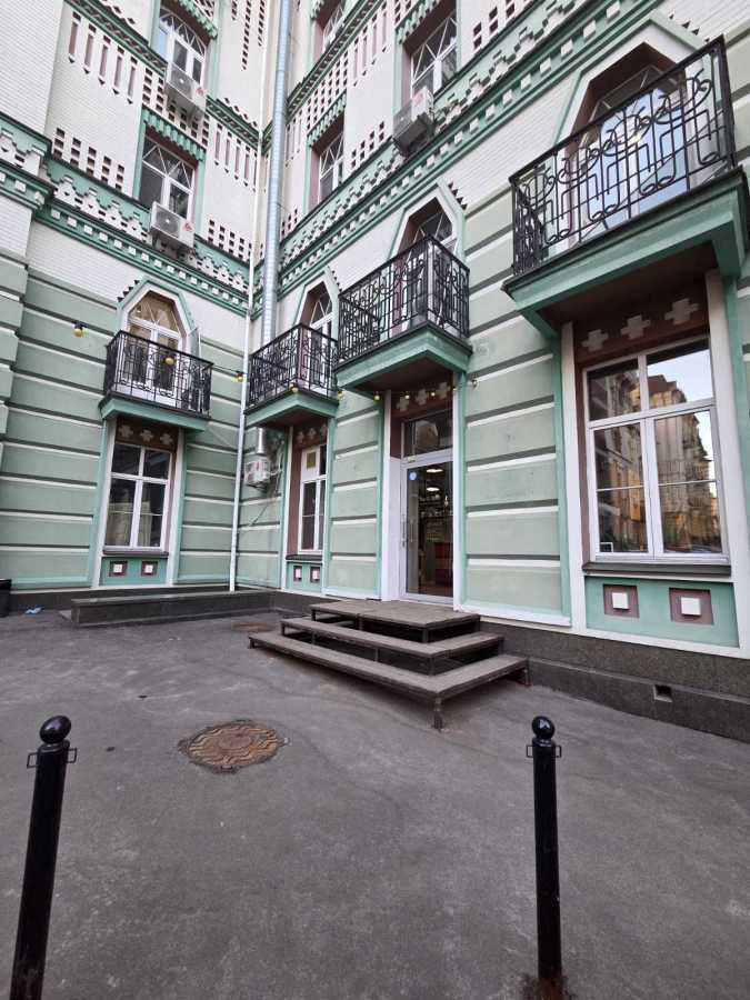 Оренда офісу 78.5 м², Кожем'яцька вул., 10а