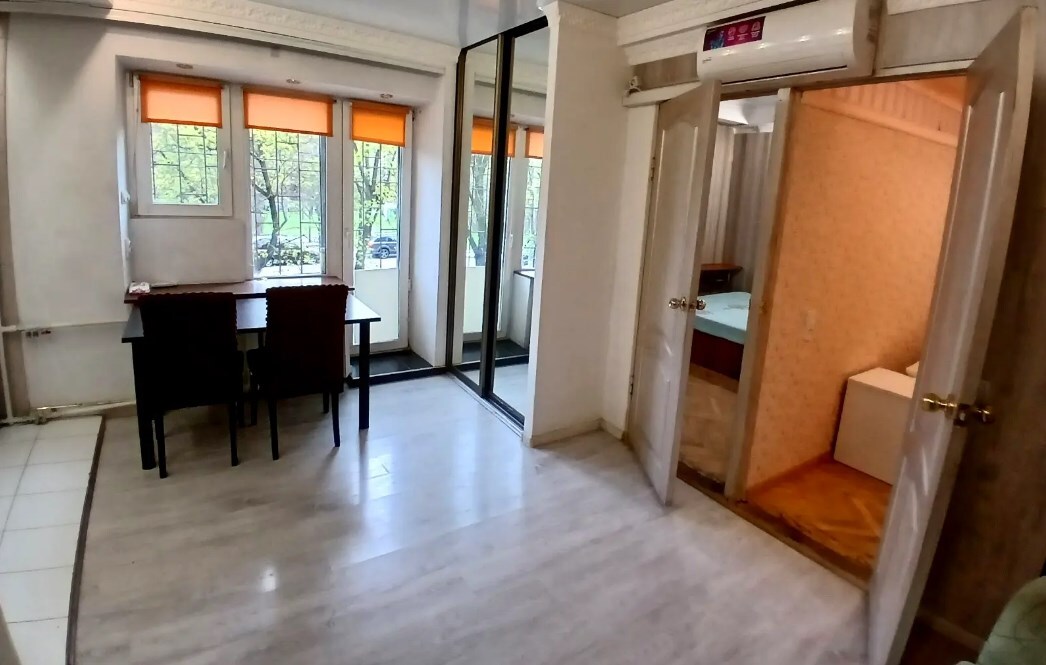 Продажа 2-комнатной квартиры 43 м², Голосеевский просп., 82