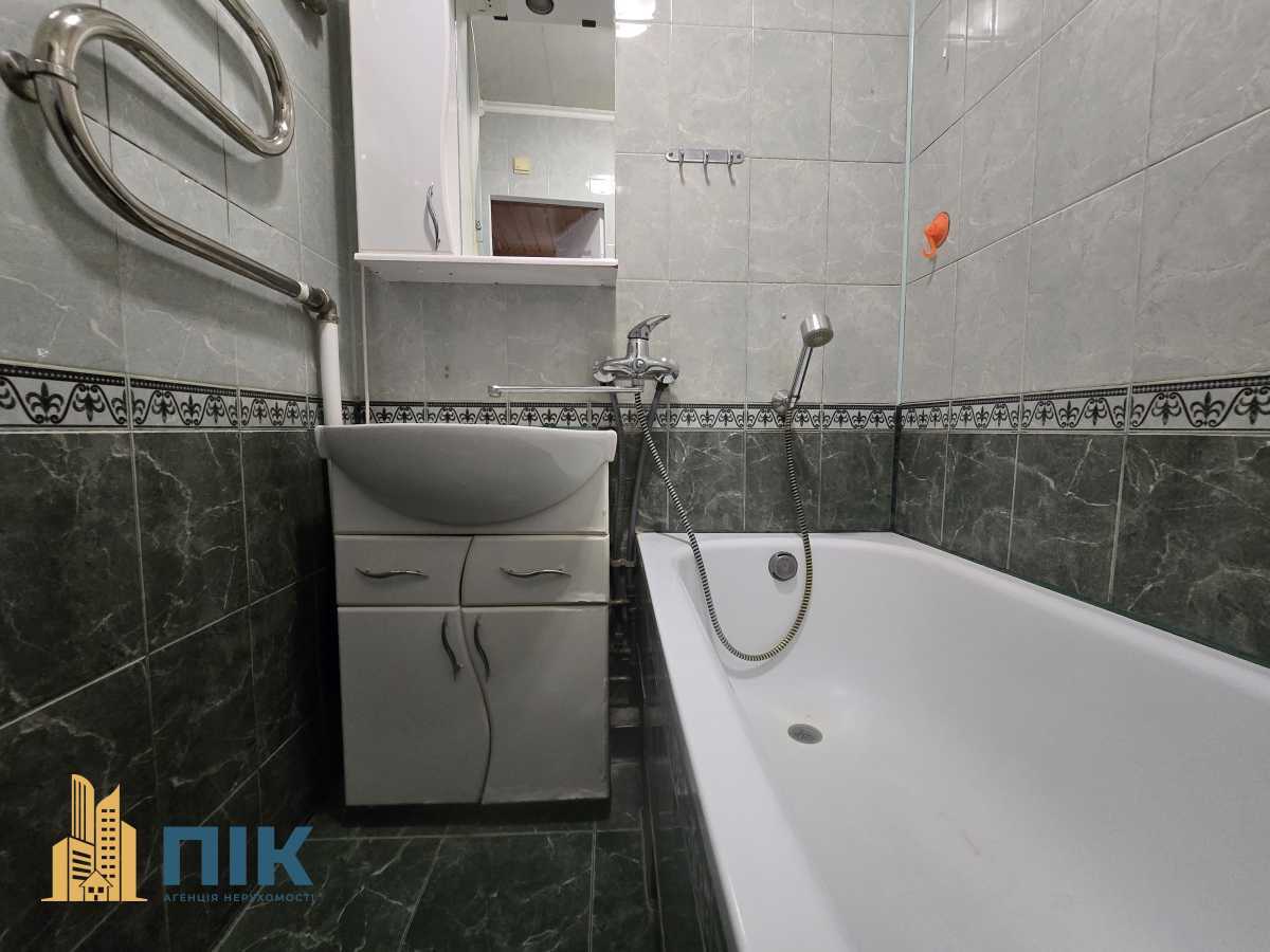 Продаж 2-кімнатної квартири 46 м², Оболонський просп., 16Е