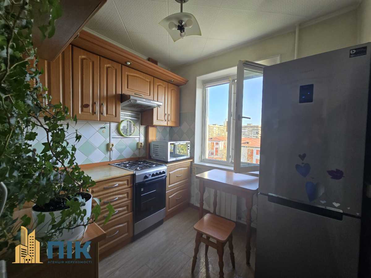 Продаж 2-кімнатної квартири 46 м², Оболонський просп., 16Е