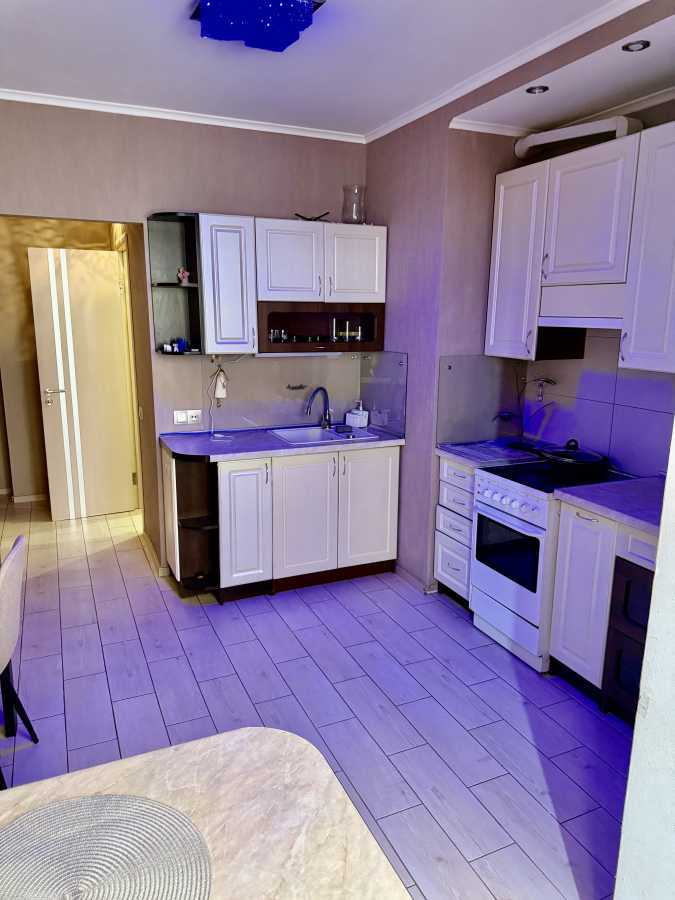 Продаж 1-кімнатної квартири 42.6 м², Олевська вул., 7