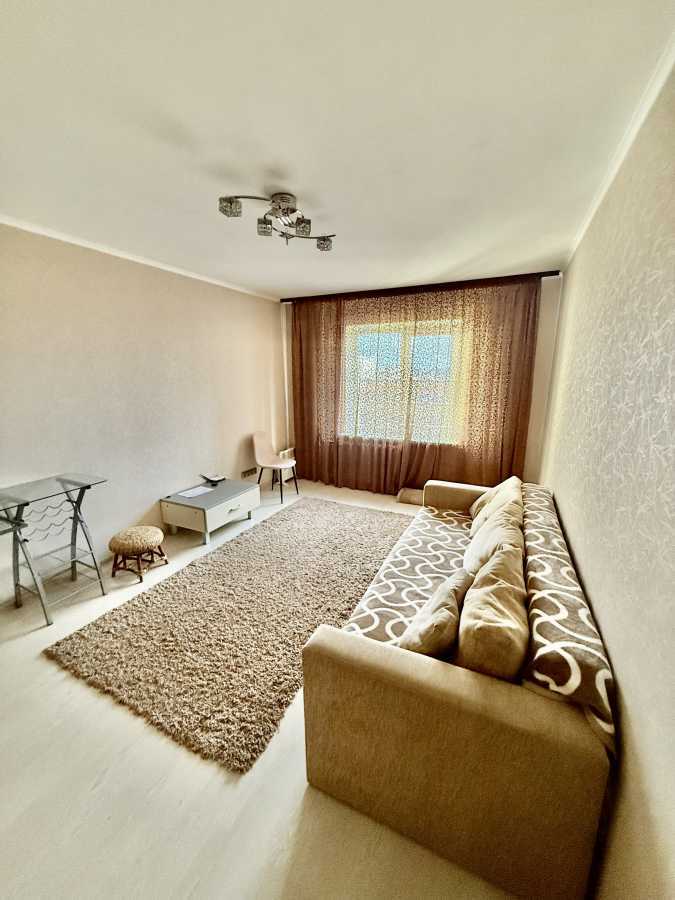 Продаж 1-кімнатної квартири 42.6 м², Олевська вул., 7