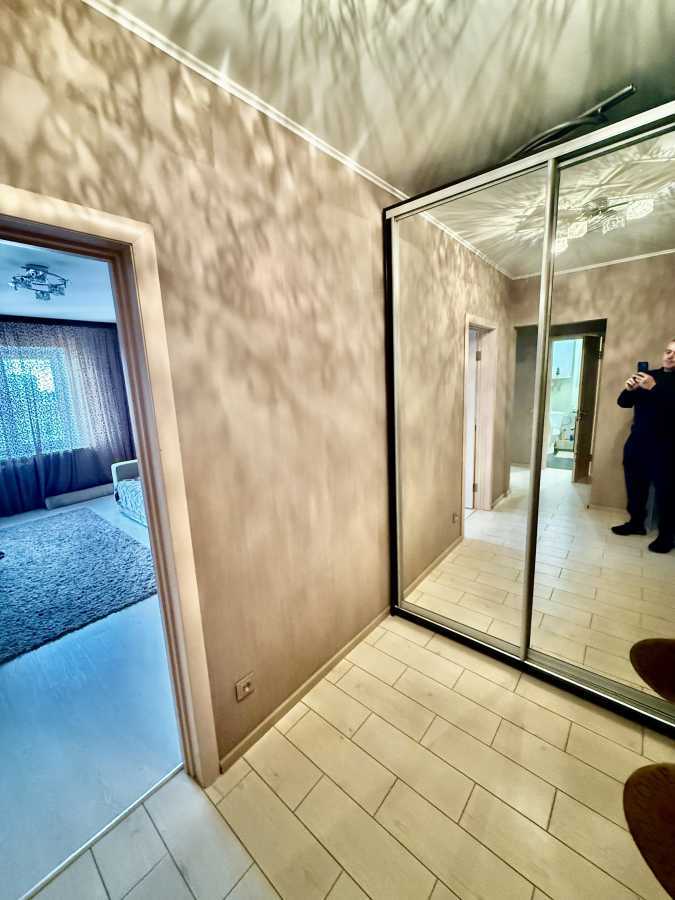 Продаж 1-кімнатної квартири 42.6 м², Олевська вул., 7