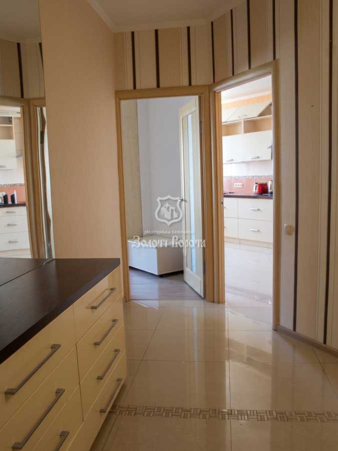 Продаж 2-кімнатної квартири 92 м², Вишгородська вул., 45Б/4