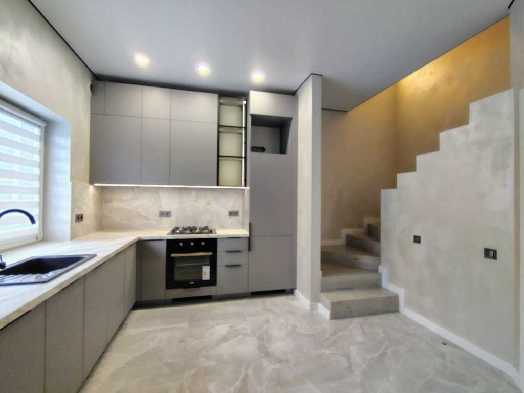 Продажа 1-комнатной квартиры 42 м², Бузкова