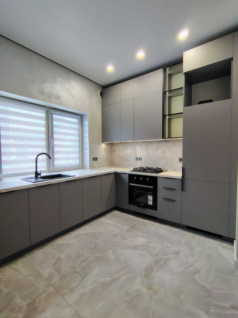 Продажа 1-комнатной квартиры 42 м², Бузкова