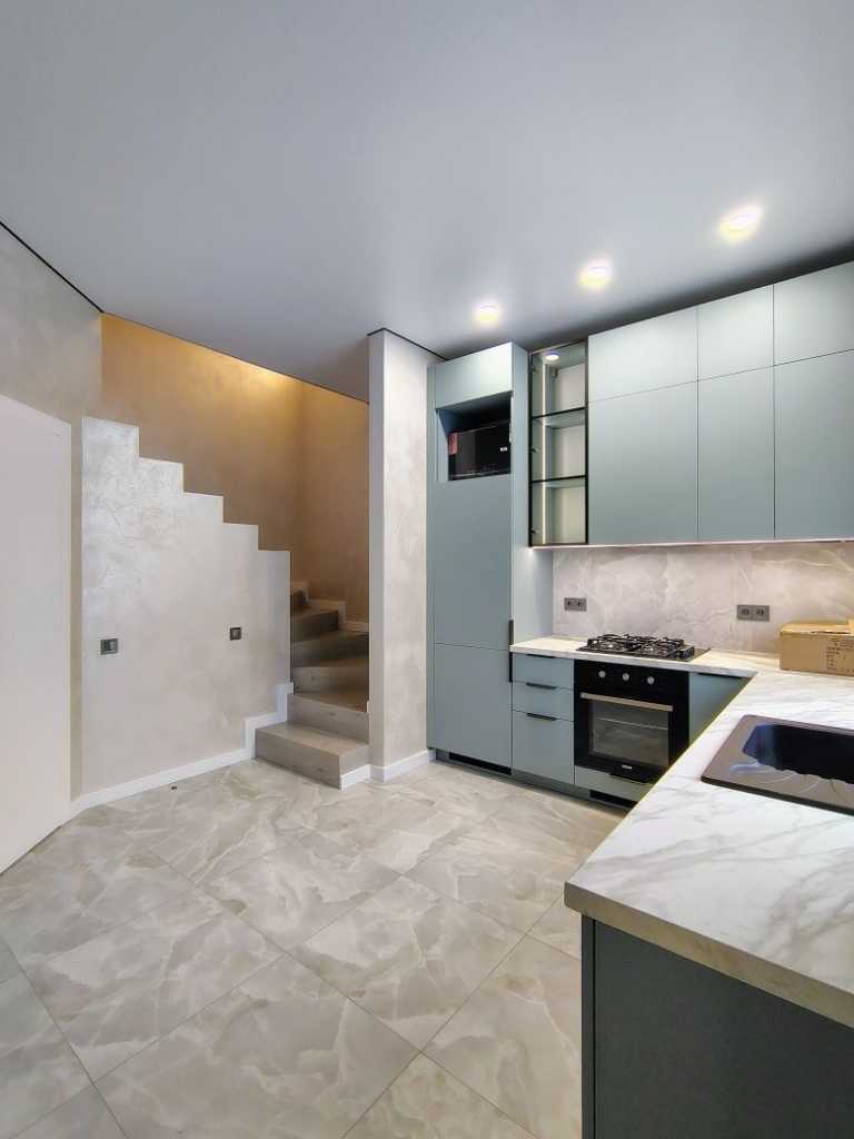 Продажа 1-комнатной квартиры 42 м², Бузкова