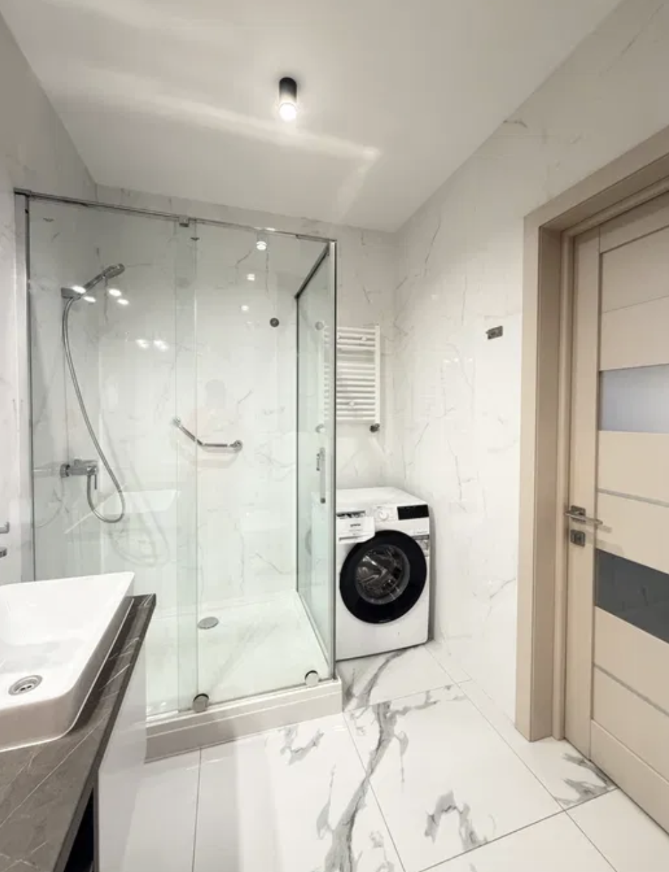 Продажа 1-комнатной квартиры 49 м², Набережная Победы ул.