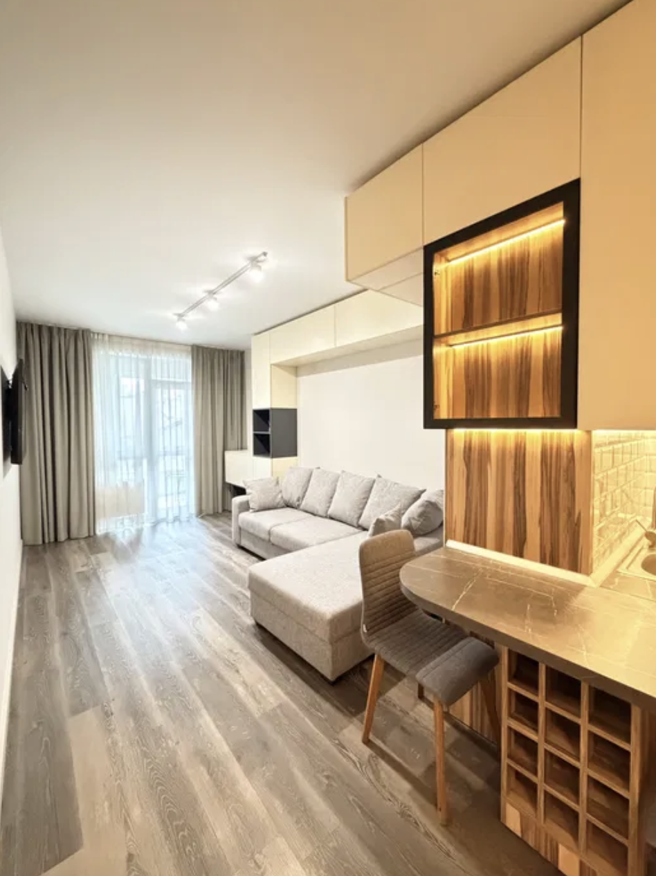 Продажа 1-комнатной квартиры 49 м², Набережная Победы ул.