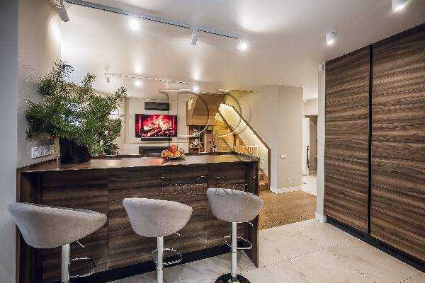 Продажа 3-комнатной квартиры 115 м², Яблоневая ул., 15