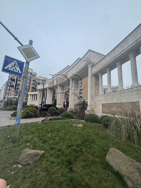 Продажа 3-комнатной квартиры 115 м², Яблоневая ул., 15