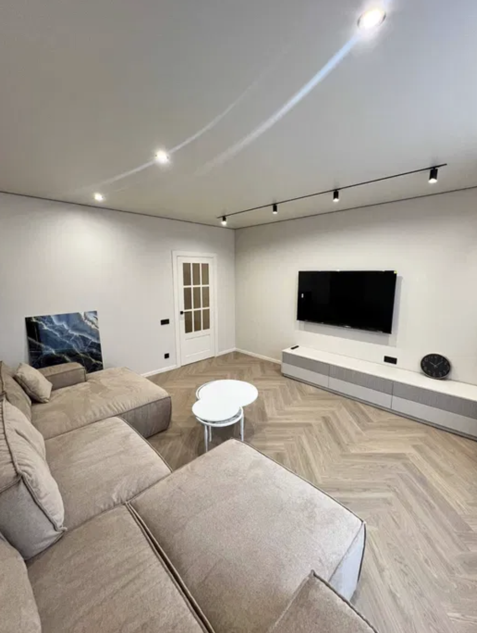 Продажа 2-комнатной квартиры 67 м²