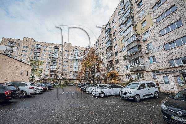 Продажа 3-комнатной квартиры 68 м², Хорольская ул., 10