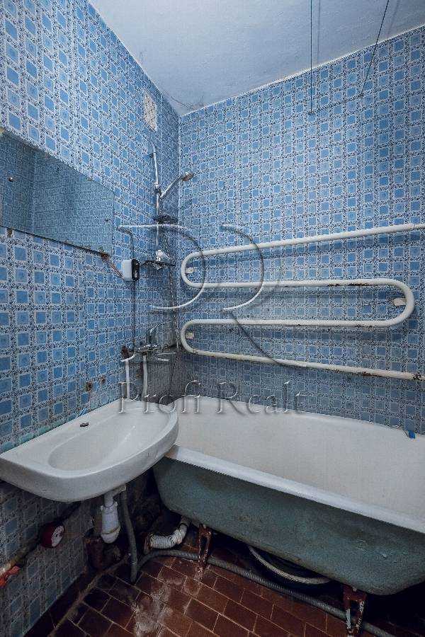 Продажа 3-комнатной квартиры 68 м², Хорольская ул., 10