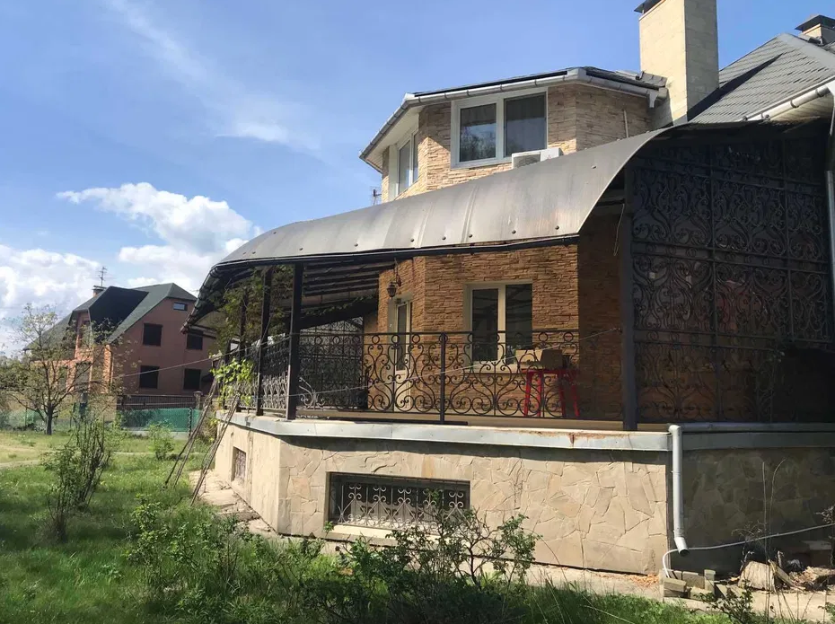 Продажа коттеджа 576 м²