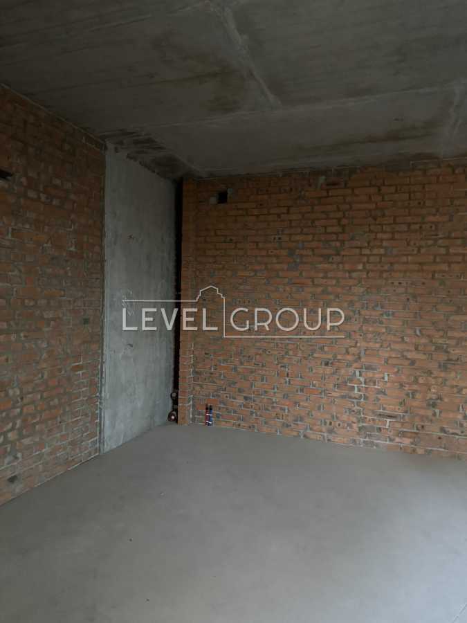 Продажа 2-комнатной квартиры 82 м², Победы просп., 42А