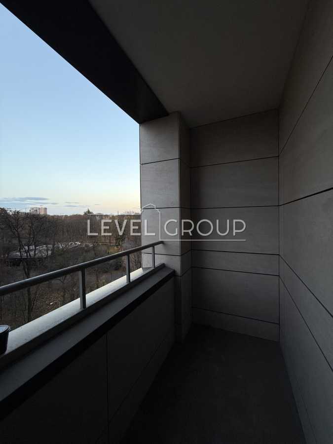 Продажа 2-комнатной квартиры 82 м², Победы просп., 42А