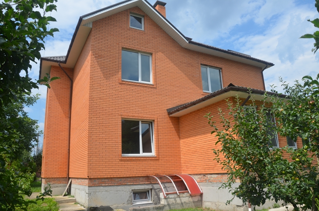 Продажа дома 285 м², Кучанская ул.