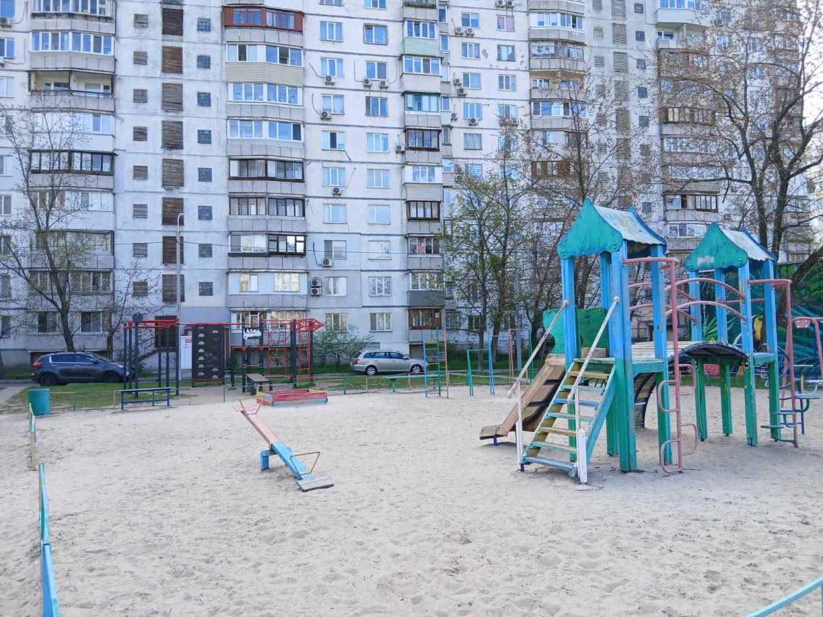 Продажа 3-комнатной квартиры 69 м², Оболонский просп., 13