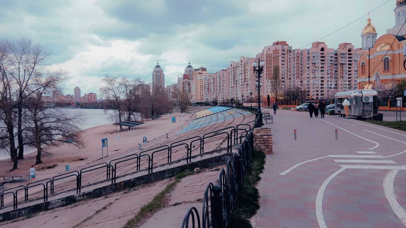 Продажа 3-комнатной квартиры 69 м², Оболонский просп., 13