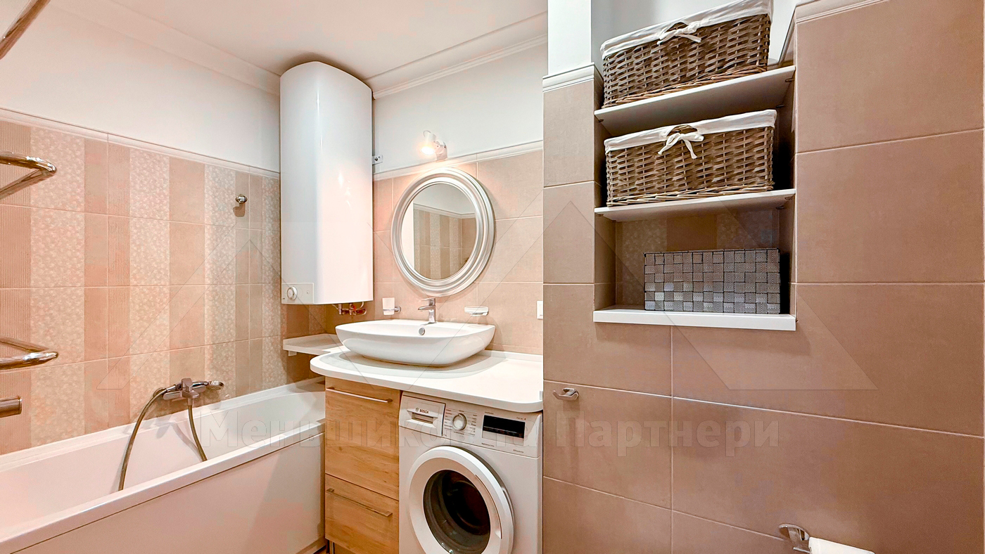 Продажа 3-комнатной квартиры 68 м², Героев Сталинграда просп., 40