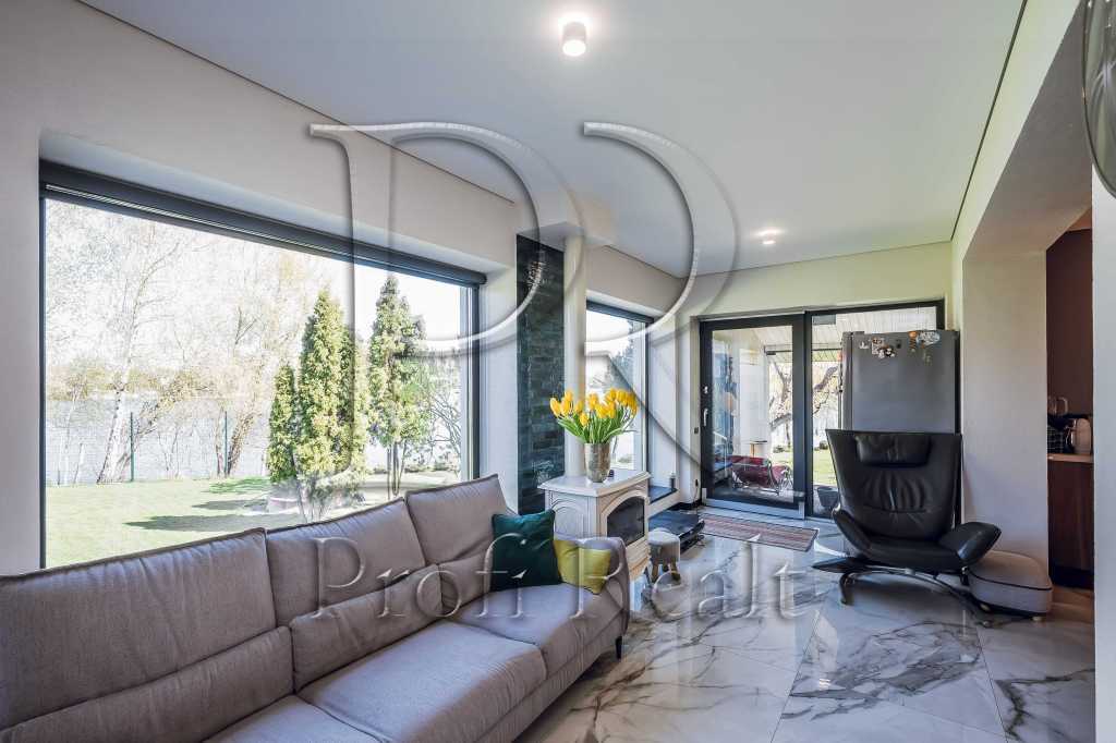 Продажа дома 368 м², Озерна вулиця