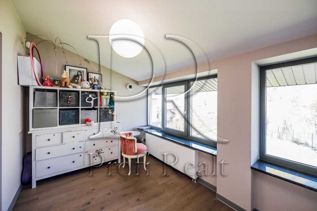 Продажа дома 368 м², Озерна вулиця