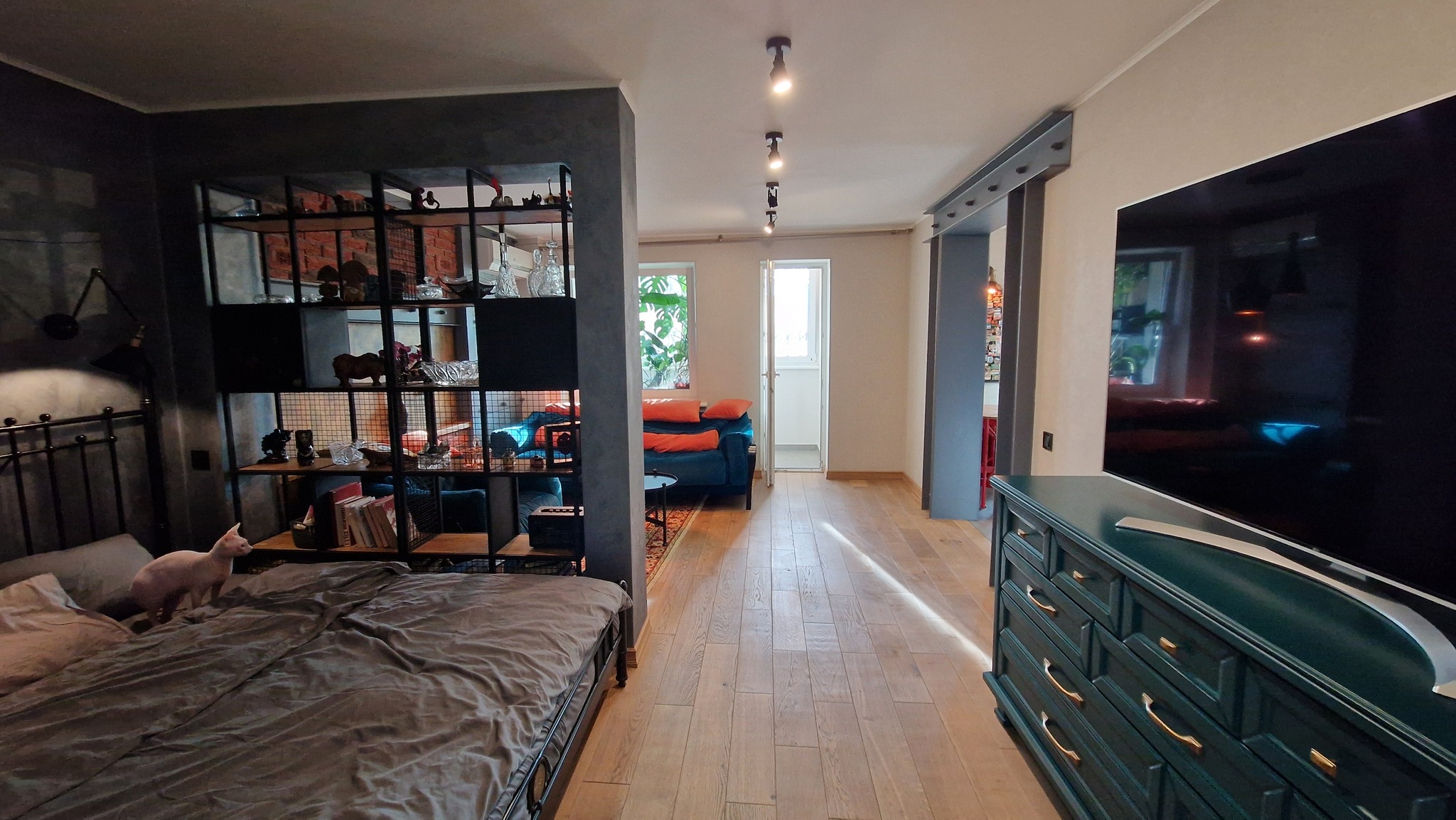 Продажа 1-комнатной квартиры 54 м², Декабристов ул., 12/37